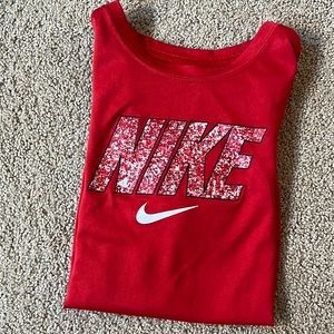 Nike performance youth size medium